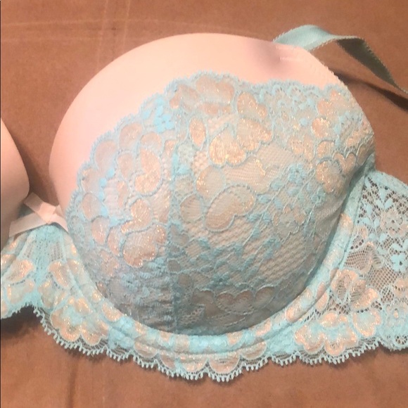 32 DD Victoria’s Secret Lace Demi Bra - Picture 1 of 4